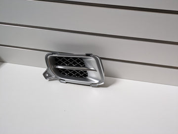 Genuine RH Fog Light Cover Grill Jaguar XJR X358 2007 – 2009 Used