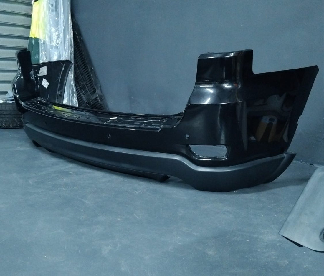 Genuine Rear Bumper Jeep Grand Cherokee First Facelift WK2 2014-2016 Black Used