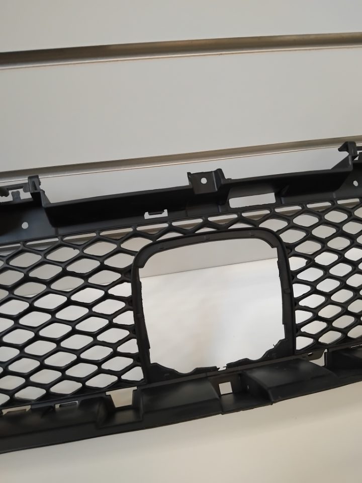 Aftermarket Lower Bumper Grill Jeep Grand Cherokee SRT8 Trackhawk 2016-2021 New