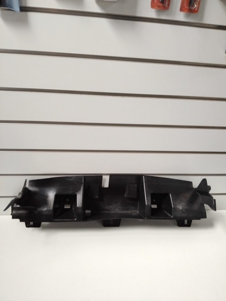 Genuine Front Radiator Support Baffle Jeep Grand Cherokee WK2 2014-2016 Used