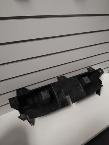 Genuine Front Radiator Support Baffle Jeep Grand Cherokee WK2 2014-2016 Used