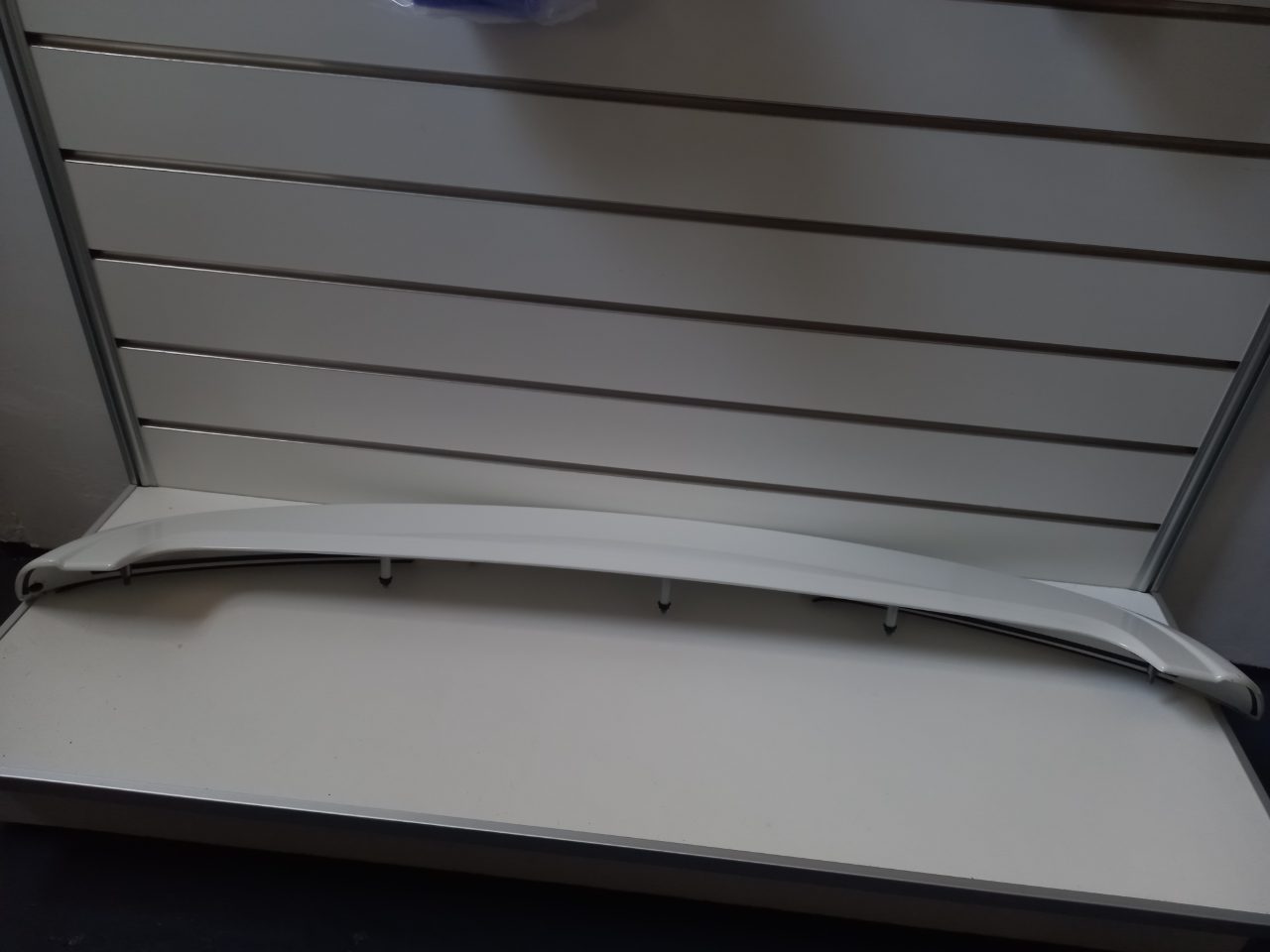 Genuine Rear Spoiler Assy Kia Sorento XM 2009 - 2012 Used