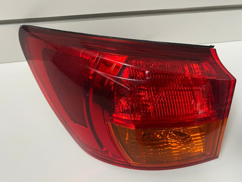 Genuine LH Taillight Lexus IS Pre-Facelift XE20 2005-2008 Used