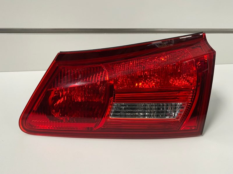Genuine RH Taillight Lexus IS Pre-Facelift XE20 2005-2008 Used