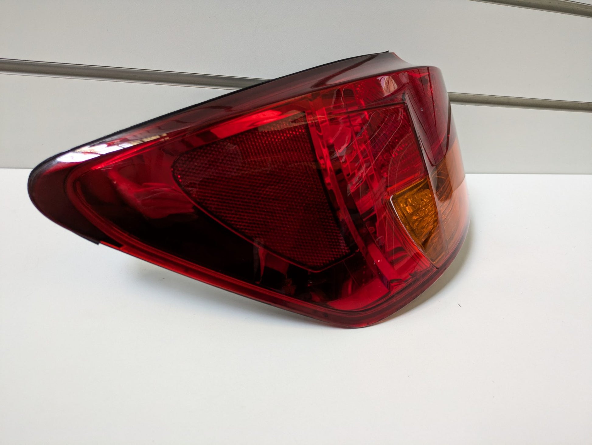 Genuine Left outer Tail light Lexus IS Pre Facelift XE20 2005-2008 Used