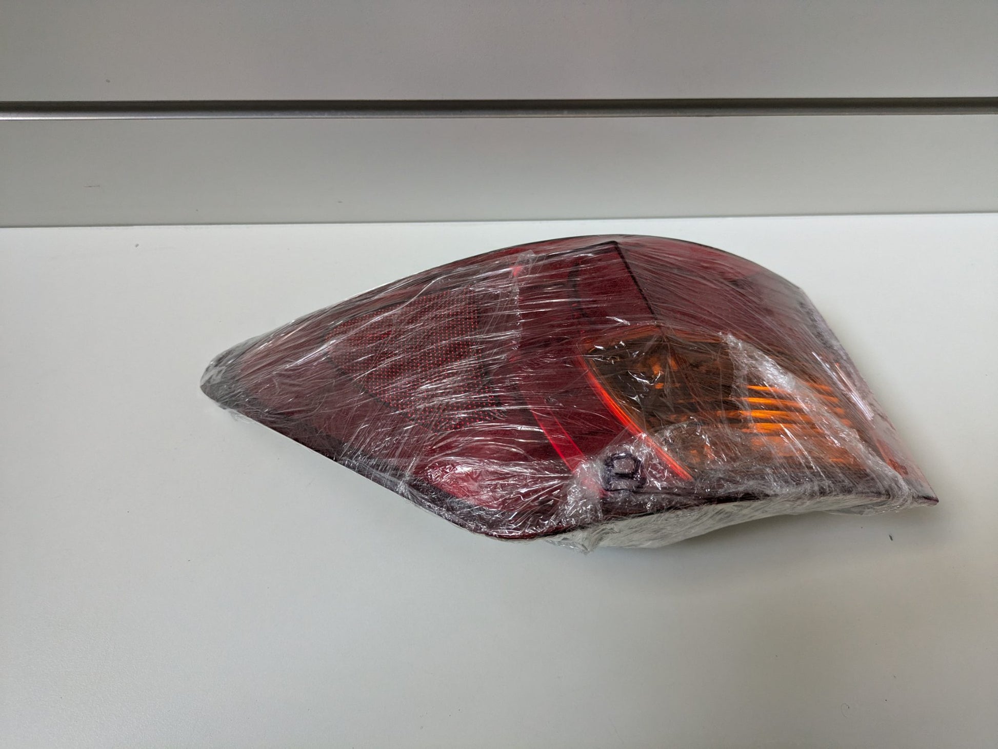 Genuine Left outer Tail light Lexus IS Pre Facelift XE20 2005-2008 Used