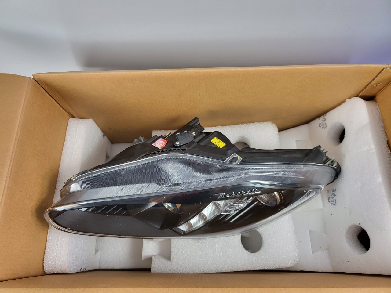 Genuine LH Headlight Maserati GranTurismo Mc Stradale &amp; Sport FL 2013 - 2019 Used