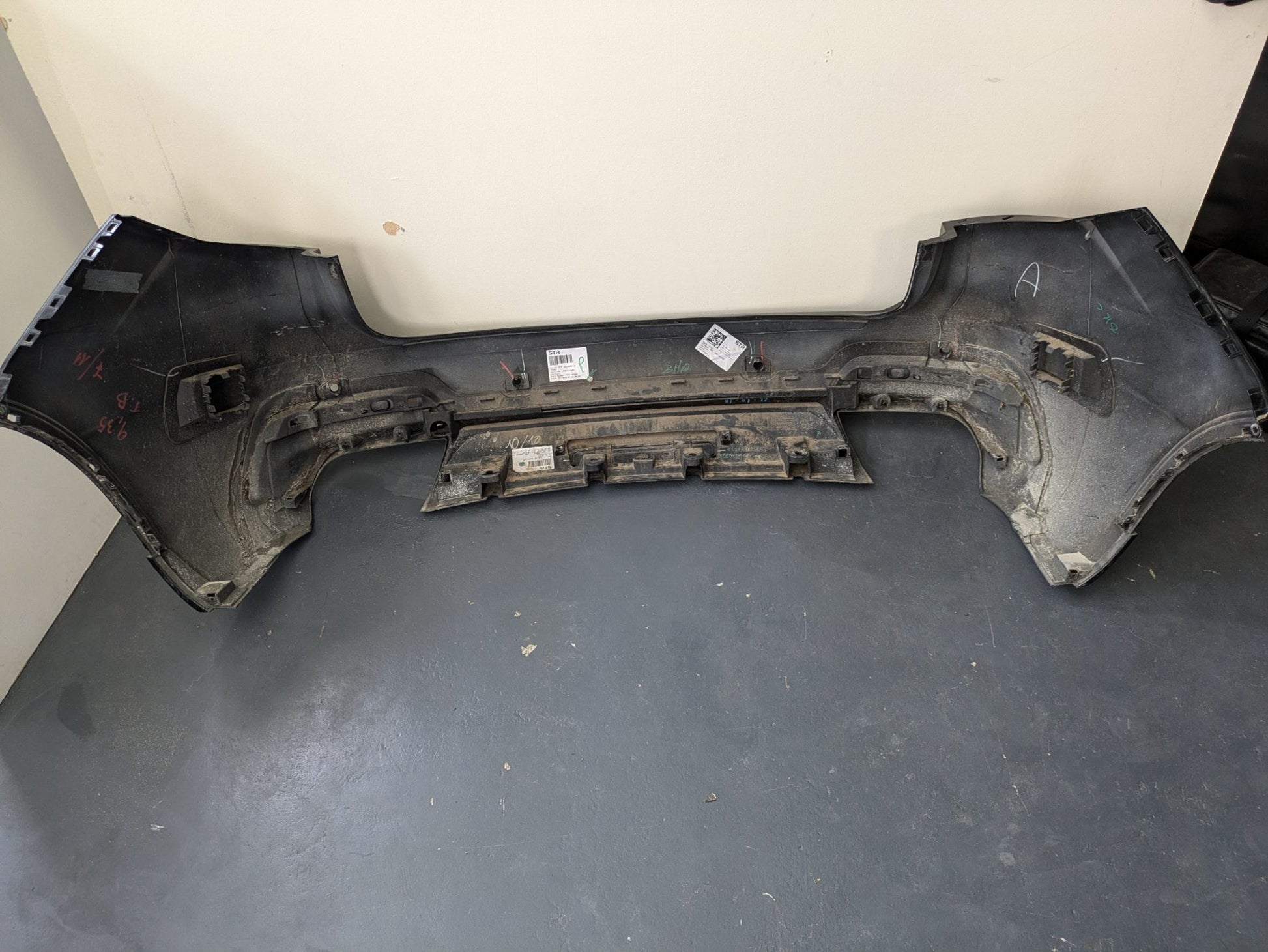 Genuine Rear Bumper Maserati Levante GTS Trofeo M161 2019 - 2025 Used