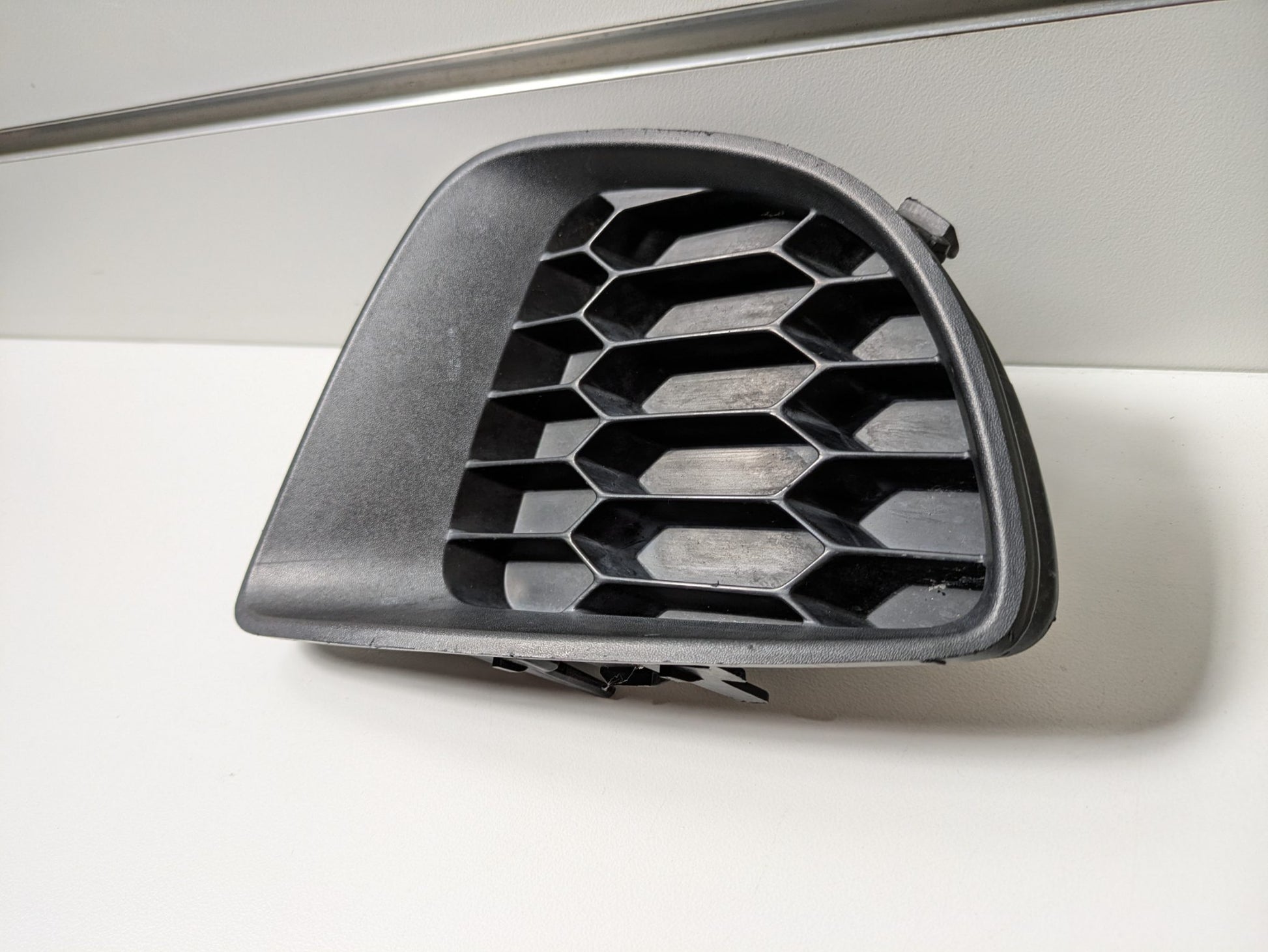 Genuine LH Fog Light Cover Mazda 2 / Demio DE 2007–2010 Used