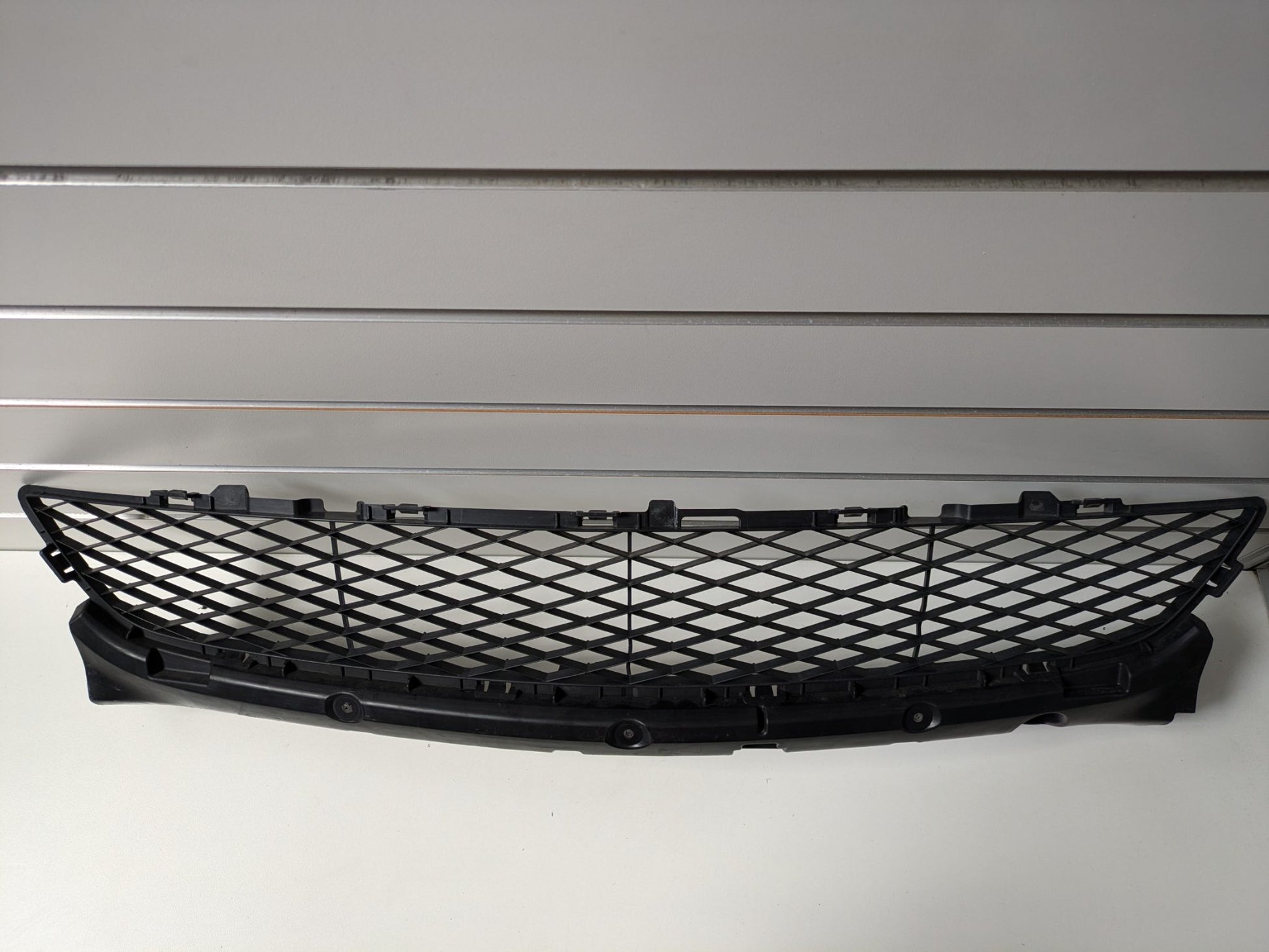 Genuine Front Bumper Grill Mazda 3 Axela BK 2004 – 2006 Used