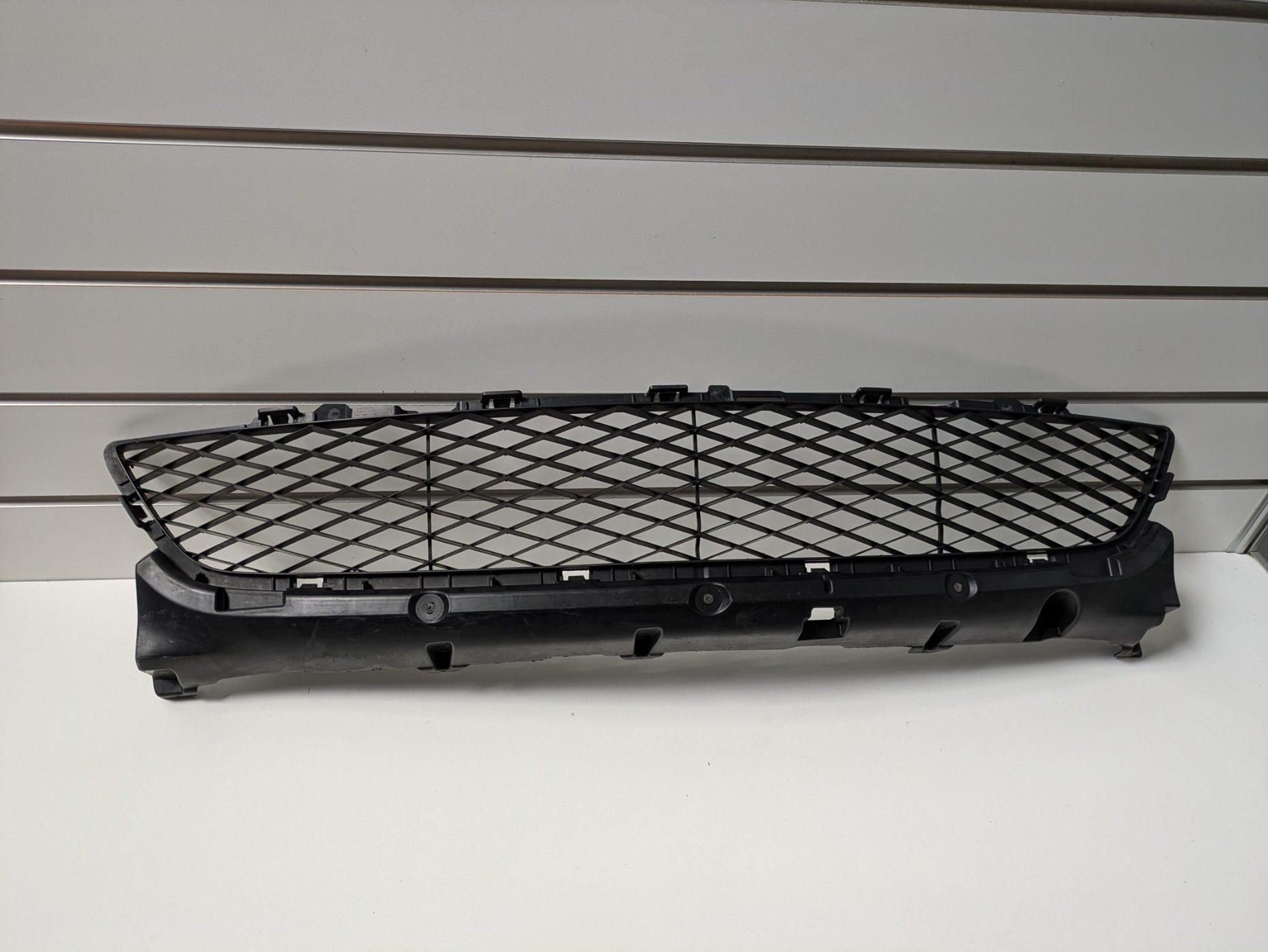 Genuine Front Bumper Grill Mazda 3 Axela BK 2004 – 2006 Used