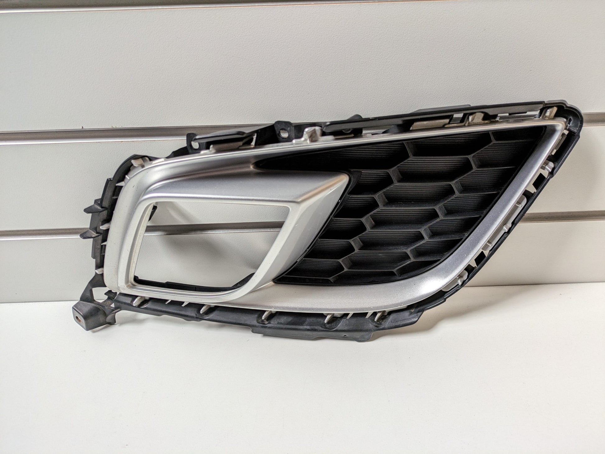 Genuine LH Fog Light Cover Mazda 6/Atenza Sport GH1/GH2 2008–2010 Used
