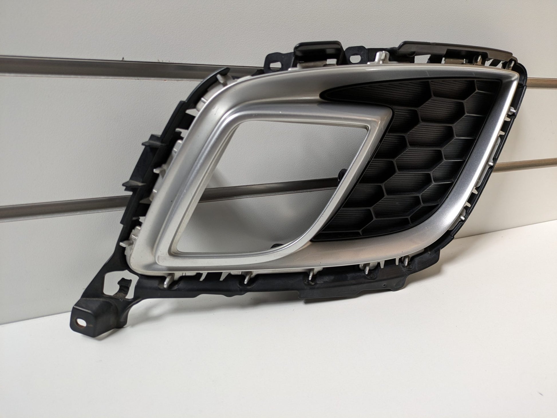 Genuine LH Fog Light Cover Mazda 6/Atenza Sport GH1/GH2 2008–2010 Used