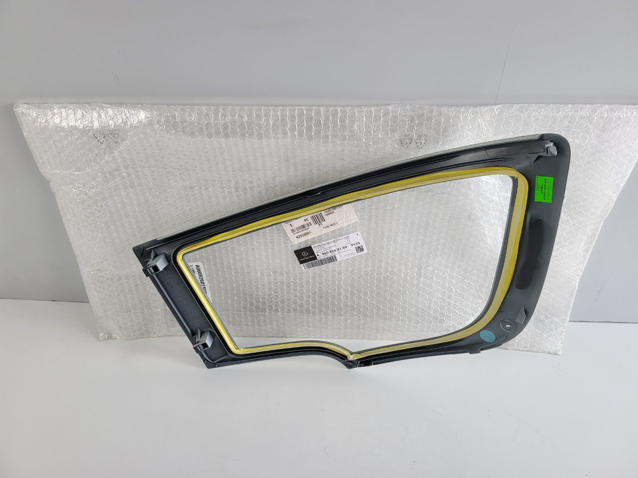 Genuine RH Front Bumper Grill Spoiler Molding Mercedes Actros MP5 2546 2651 2018-2025 New
