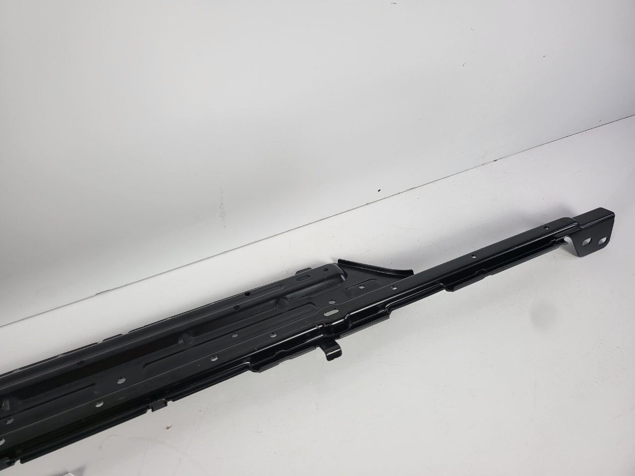 Genuine Front Bumper Footboard Mercedes Actros MP5 2546 2651 New 2018 2019 2020 2021 2022 2023 2024