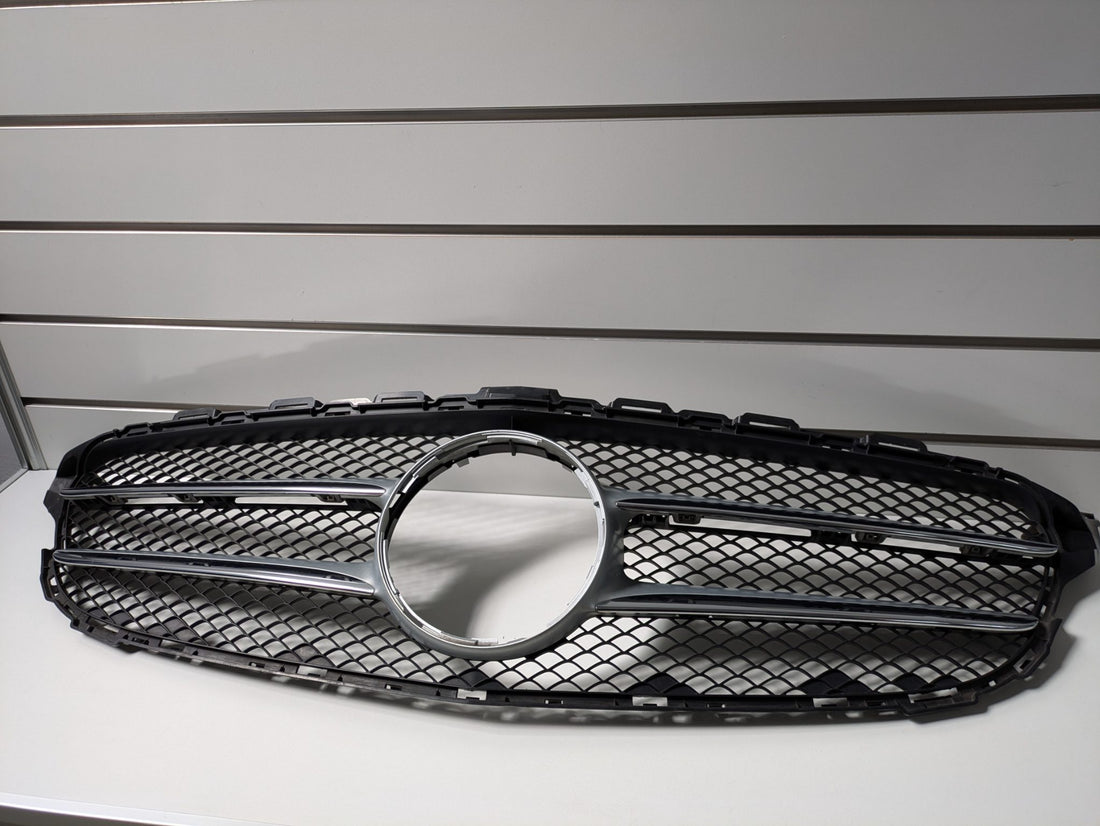 Genuine Front Bumper Grill Mercedes Benz C Class W205 2014 - 2018 Used