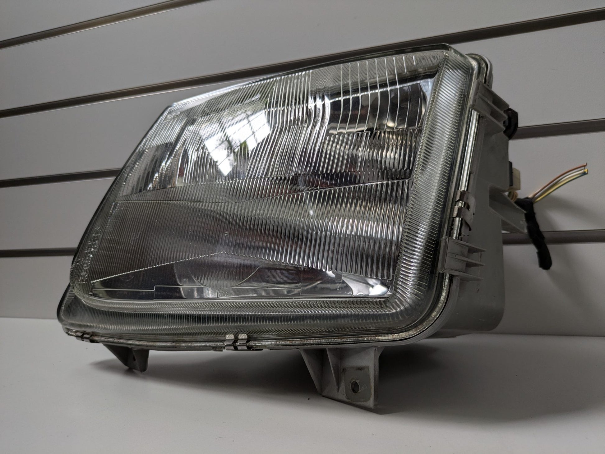 Genuine LH Headlight Mercedes V Class W638 1996 - 2003 Used