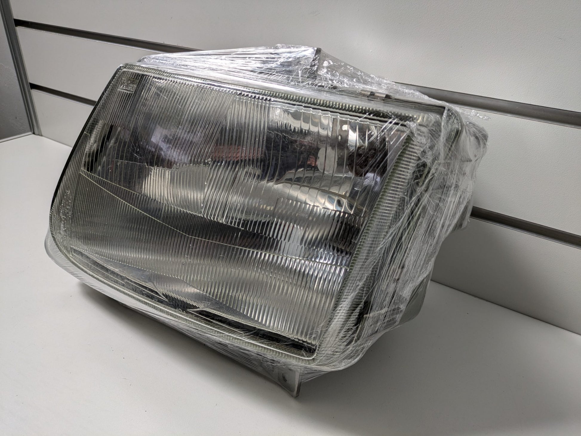Genuine LH Headlight Mercedes V Class W638 1996 - 2003 Used