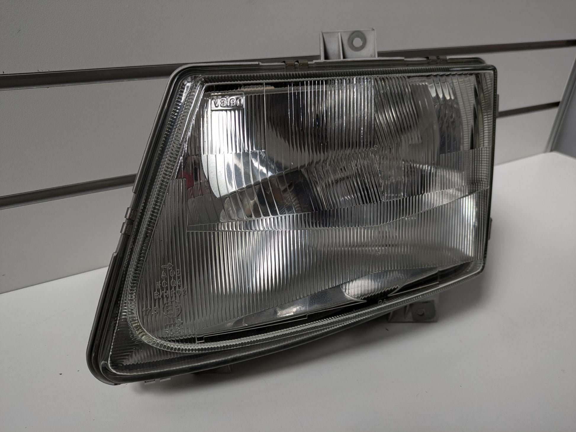 Genuine LH Headlight Mercedes V Class W638 1996 - 2003 Used