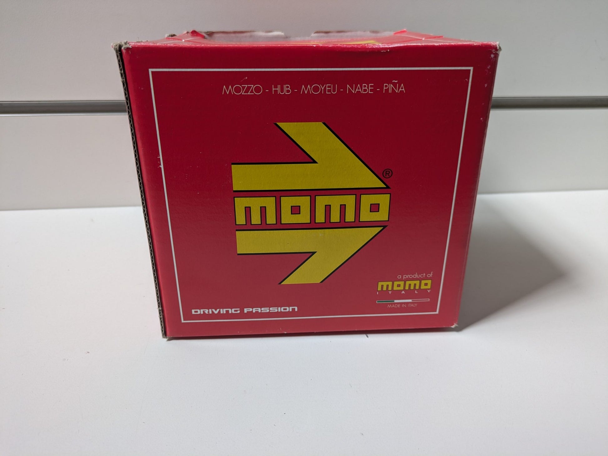 MOMO ITALY HUB BOSS KIT Mini Cooper S One R55 R56 R57 R58 R59 New