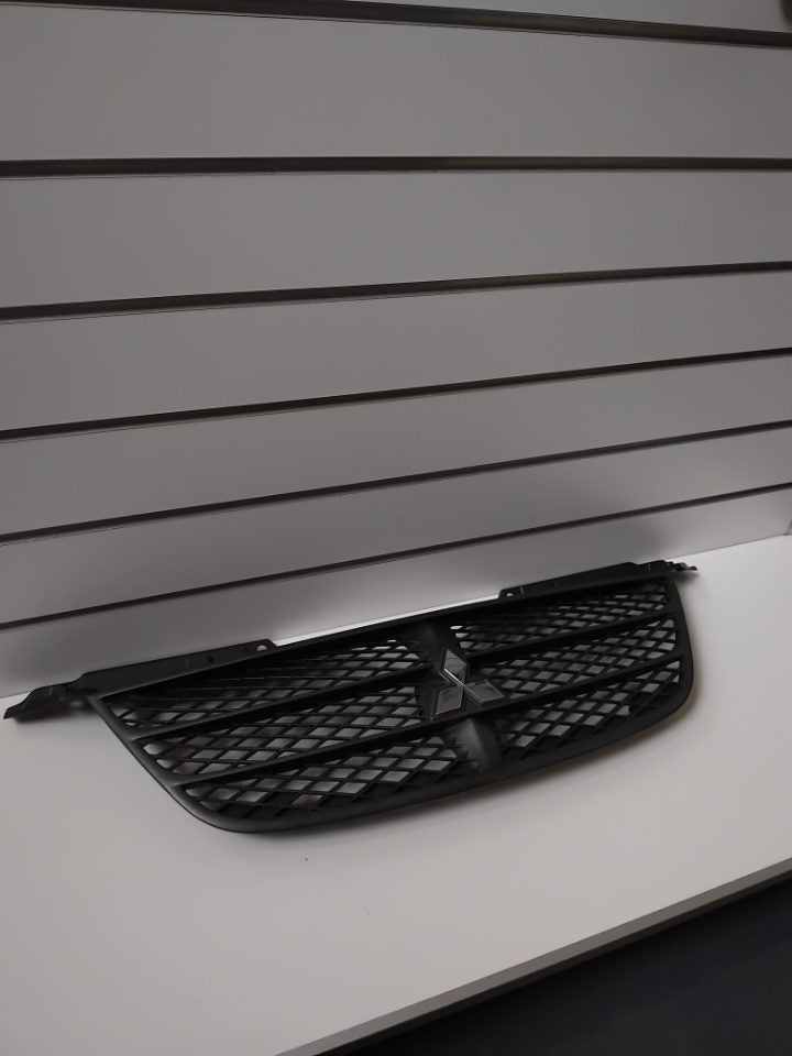 Genuine Grill Mitsubishi Airtrek Turbo CU ZE ZF 2001–2008 Used