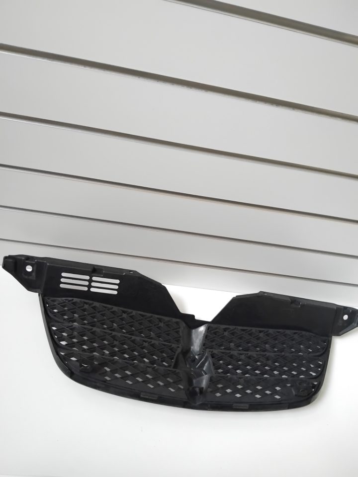 Genuine Grill Mitsubishi Airtrek Turbo CU ZE ZF 2001–2008 Used