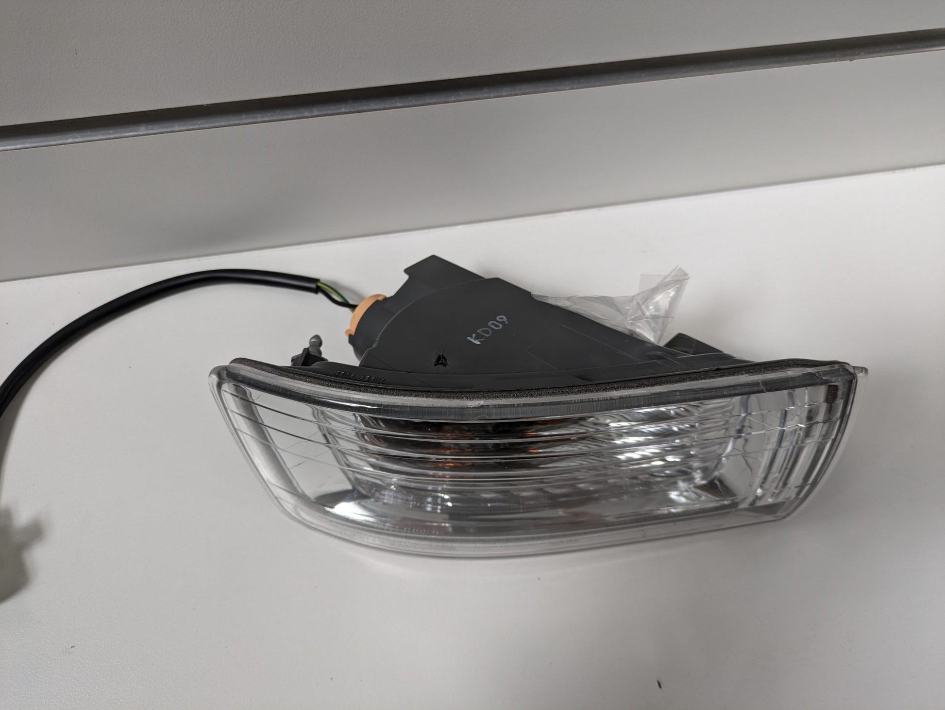 Genuine RH Fog Light Mitsubishi Chariot Grandis UG 1997 - 2003 New