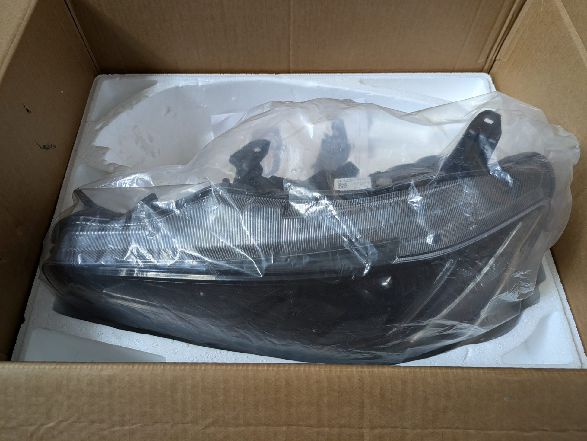 Vland LH Headlight Bi-Xenon Mitsubishi Evo X CZ4A 2008 - 2016 Used