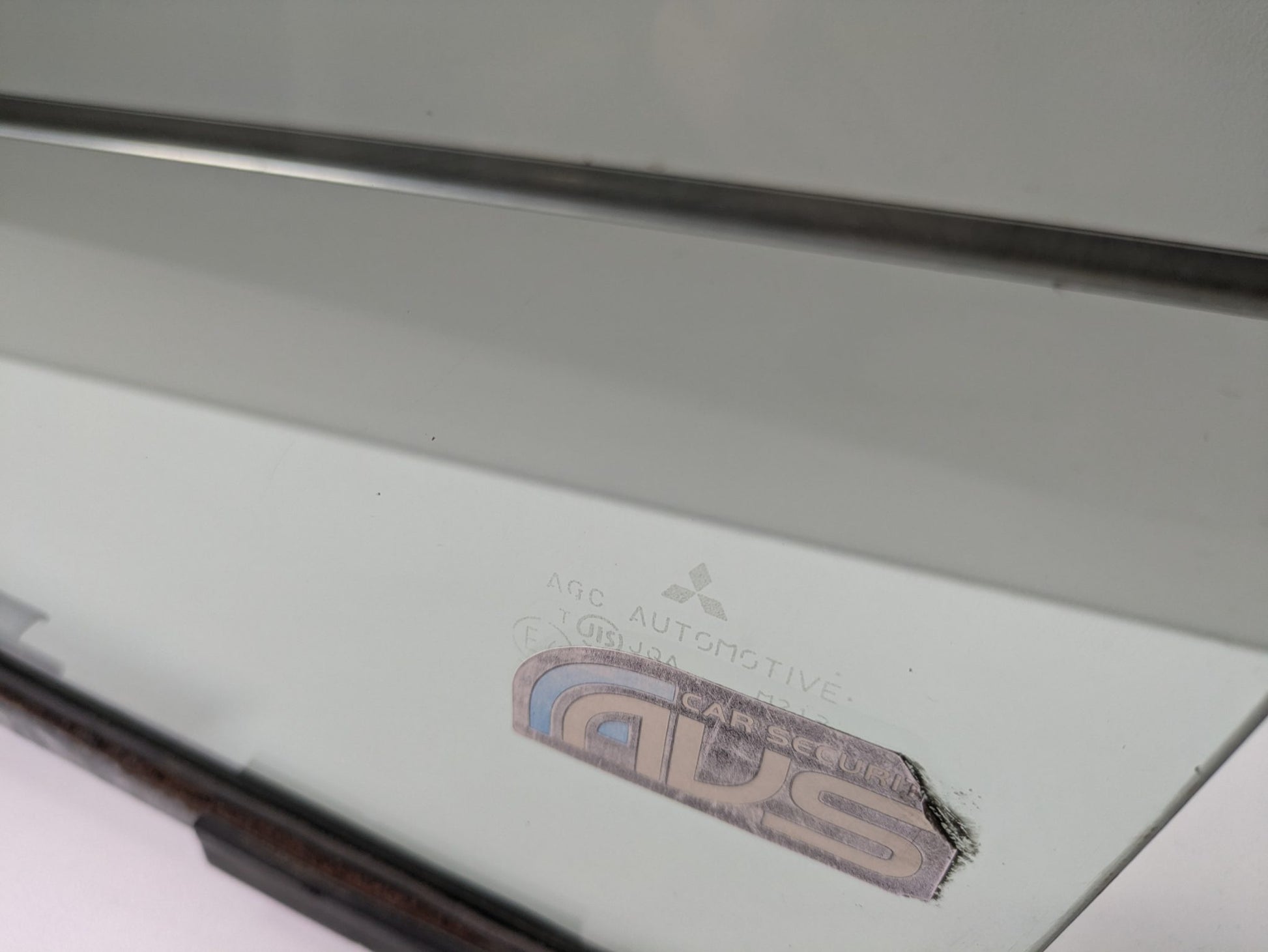 Genuine LH Front Door Glass Mitsubishi L300 1999 - 2014 Used