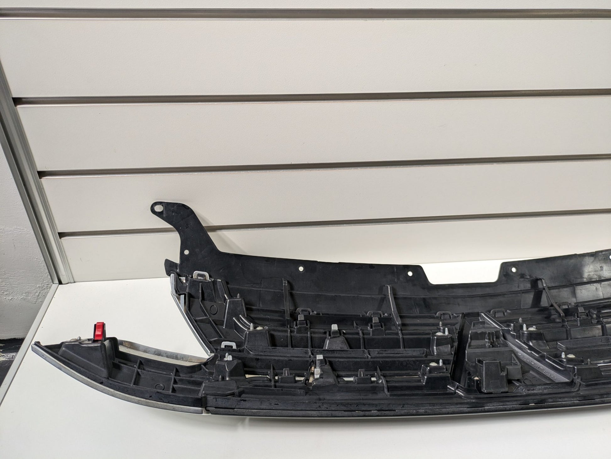 Genuine Front Bumper Grill Mitsubishi Outlander ZK ZL 2018 - 2021