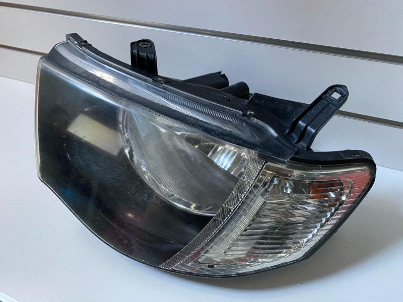 Genuine LH Headlight Mitsubishi Triton KA KB Facelift 2010-2015 Used