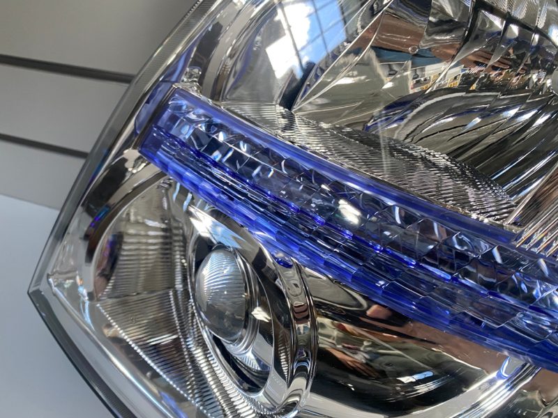 Genuine LH Headlight Nissan Elgrand E51 2004-2010 New