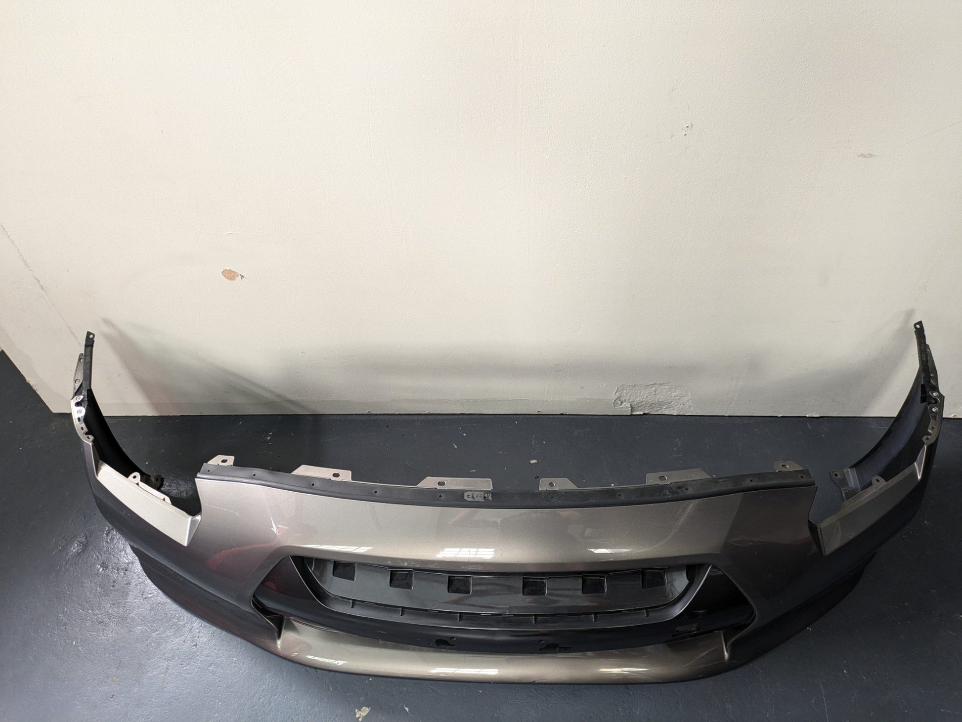 Genuine Front Bumper Nissan GT-R R35 2007 - 2011 Used
