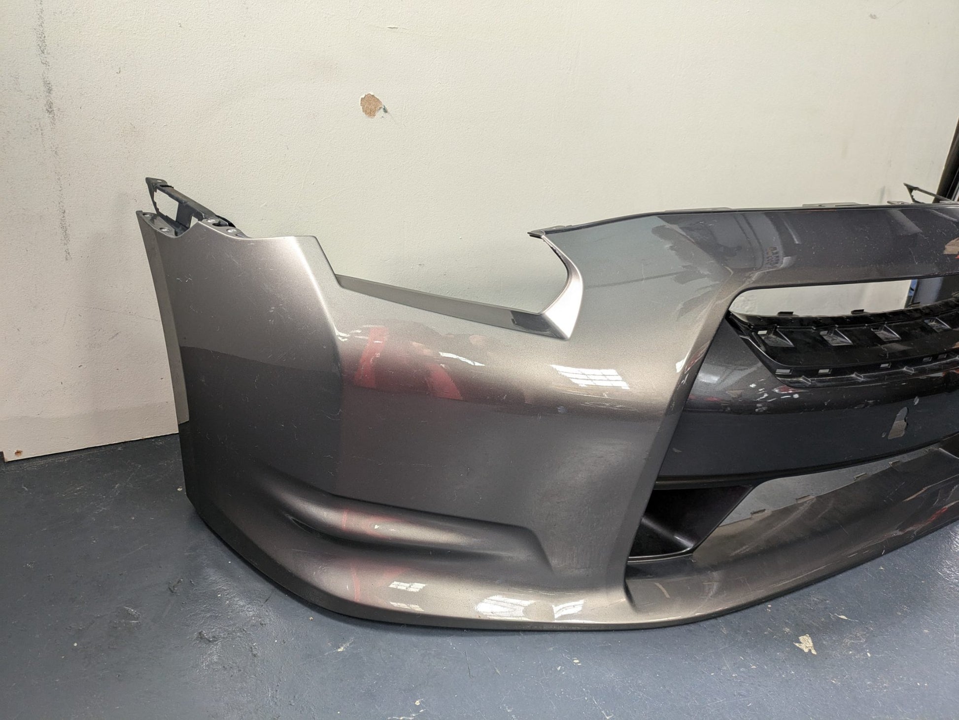 Genuine Front Bumper Nissan GT-R R35 2007 - 2011 Used