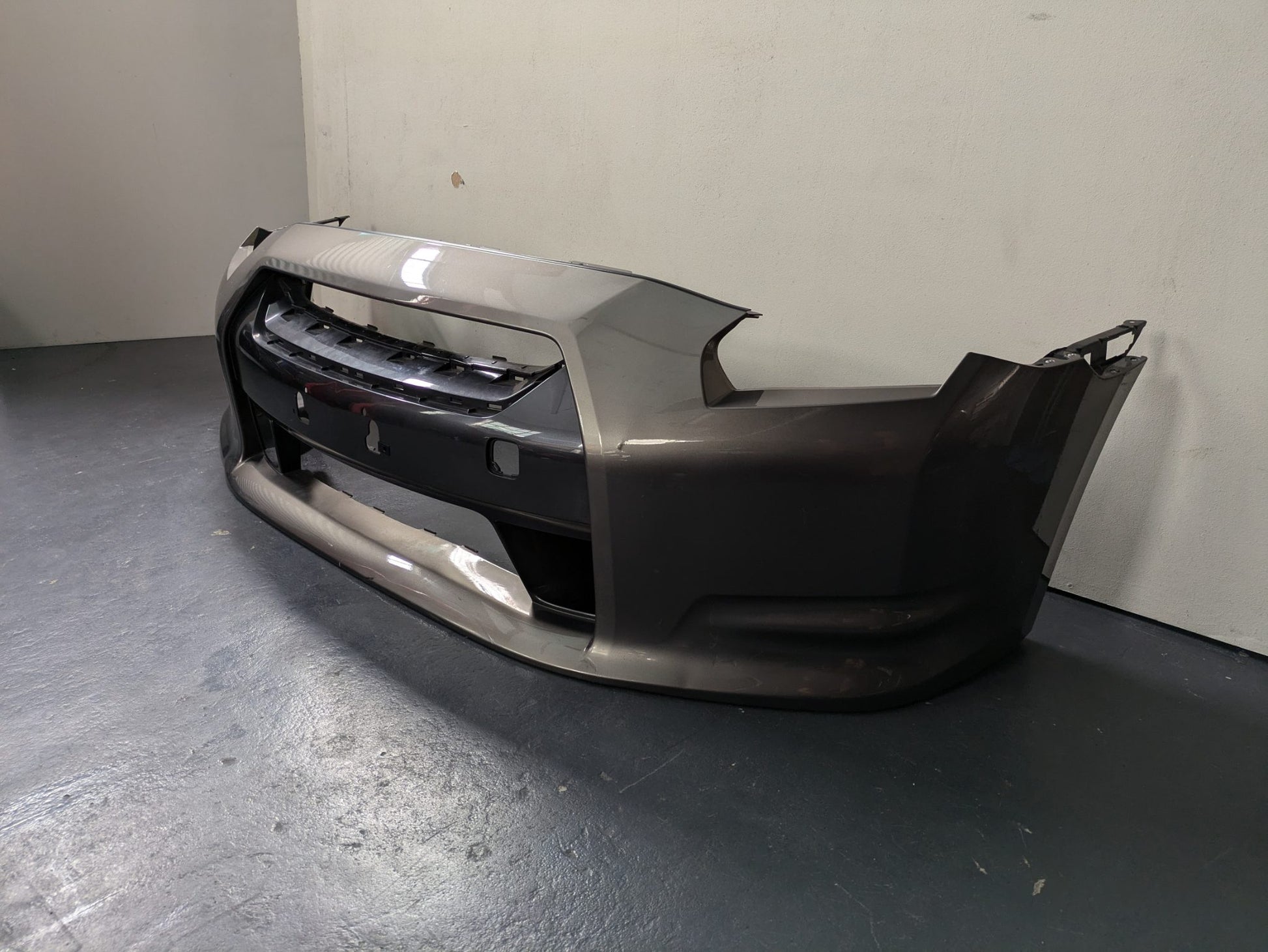 Genuine Front Bumper Nissan GT-R R35 2007 - 2011 Used