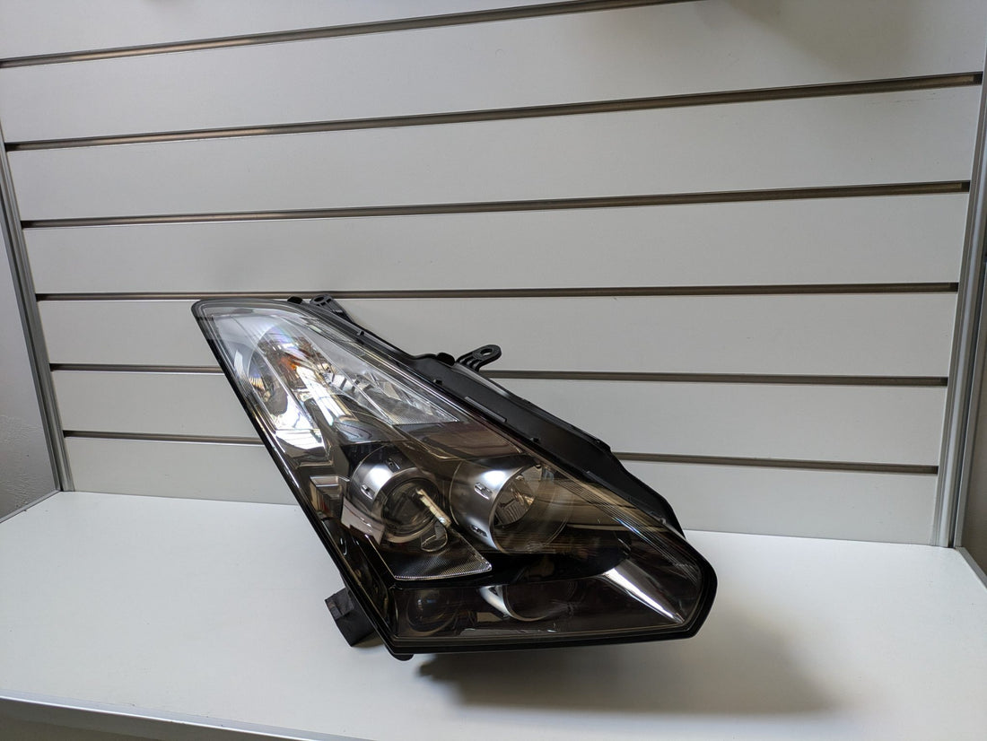 Genuine RH Headlight HID Nissan GTR R35 2007 - 2013 Used