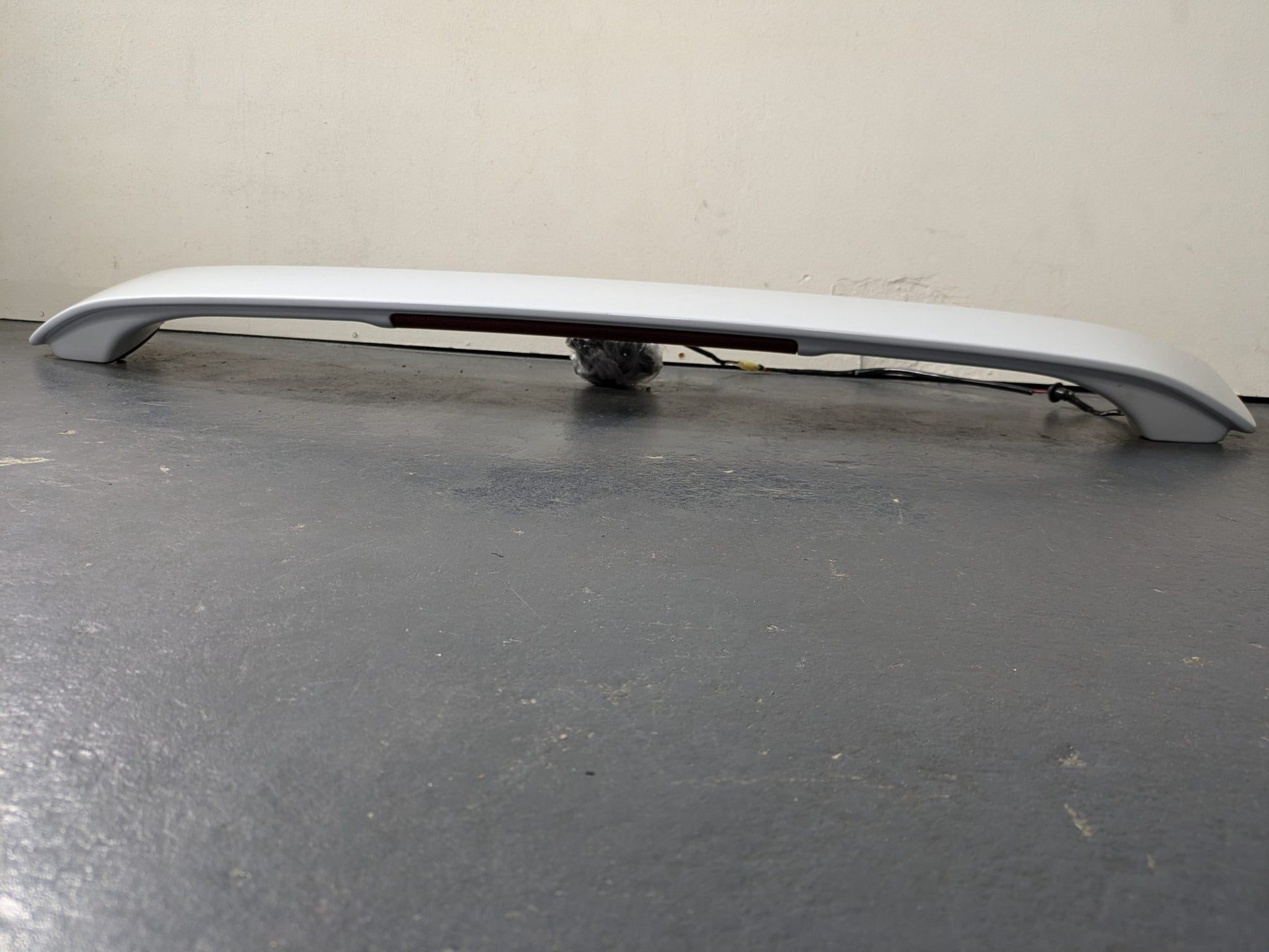 Genuine Rear Spoiler Wing Nissan Gloria Gran Turismo Y33 1995 -1999 Used