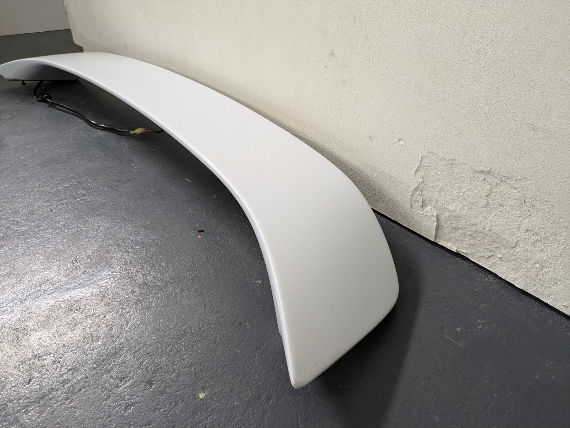 Genuine Rear Spoiler Wing Nissan Gloria Gran Turismo Y33 1995 -1999 Used
