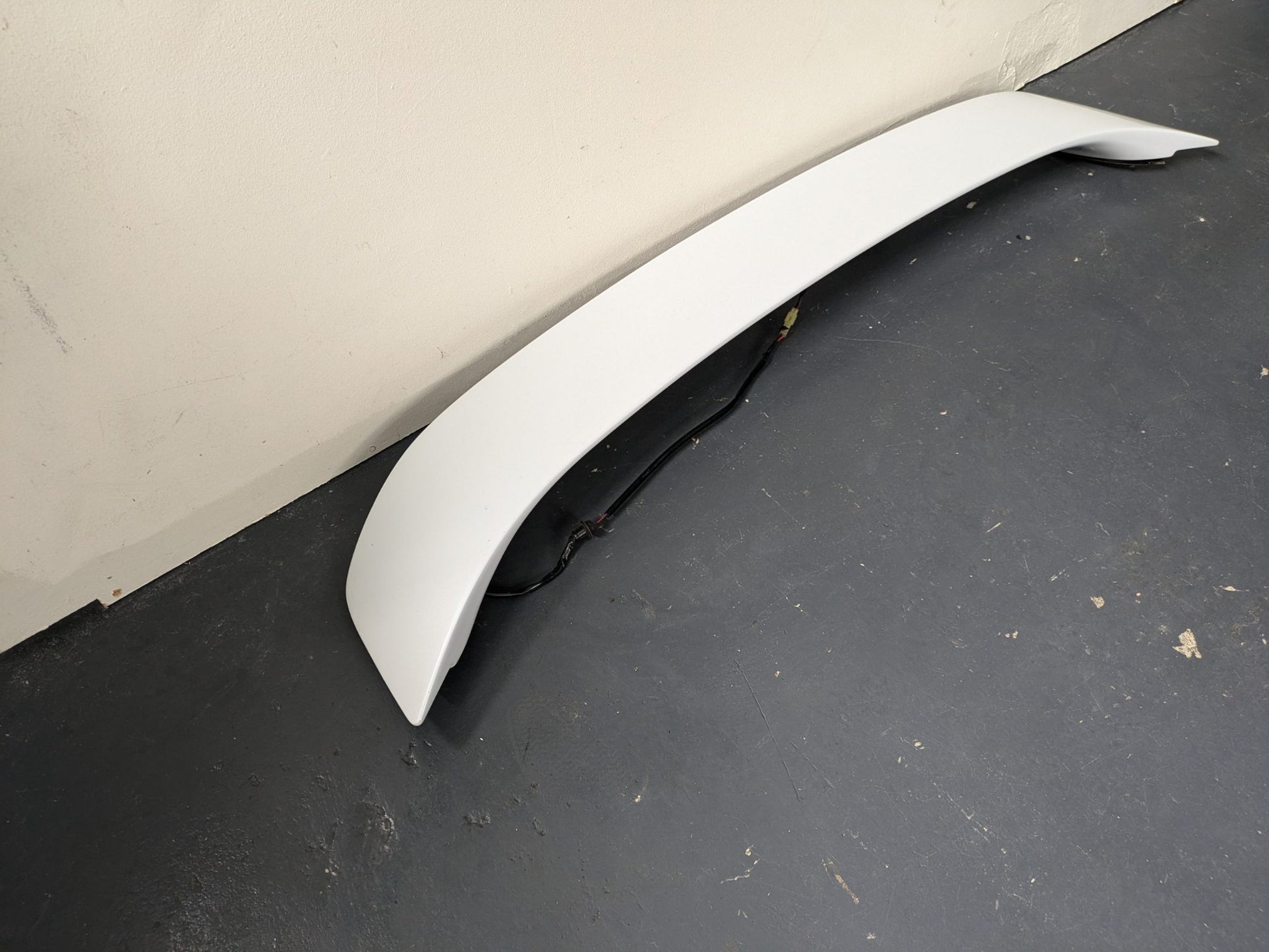 Genuine Rear Spoiler Wing Nissan Gloria Gran Turismo Y33 1995 -1999 Used