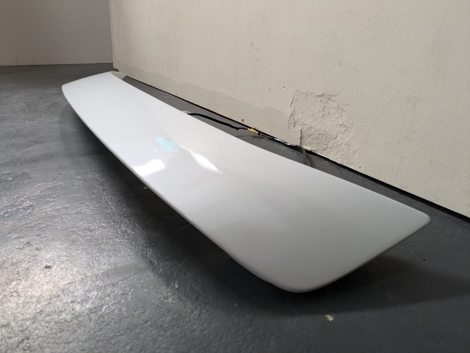Genuine Rear Spoiler Wing Nissan Gloria Gran Turismo Y33 1995 -1999 Used
