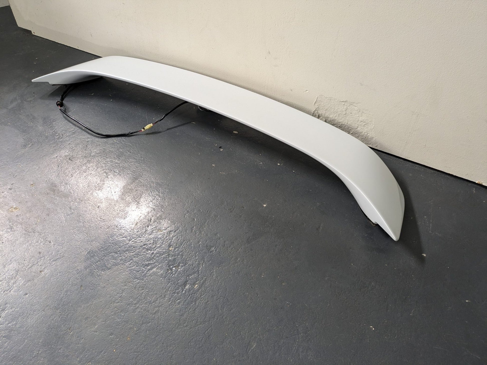 Genuine Rear Spoiler Wing Nissan Gloria Gran Turismo Y33 1995 -1999 Used