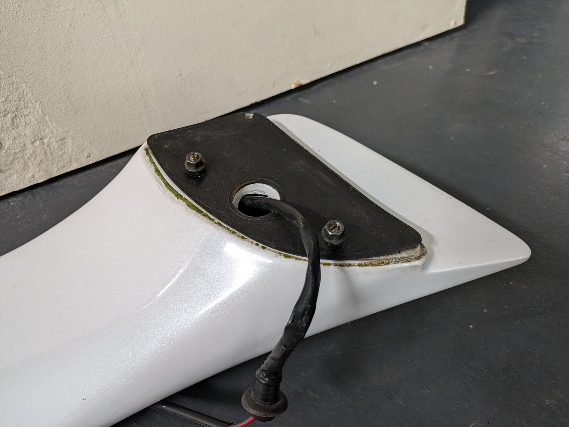 Genuine Rear Spoiler Wing Nissan Gloria Gran Turismo Y33 1995 -1999 Used