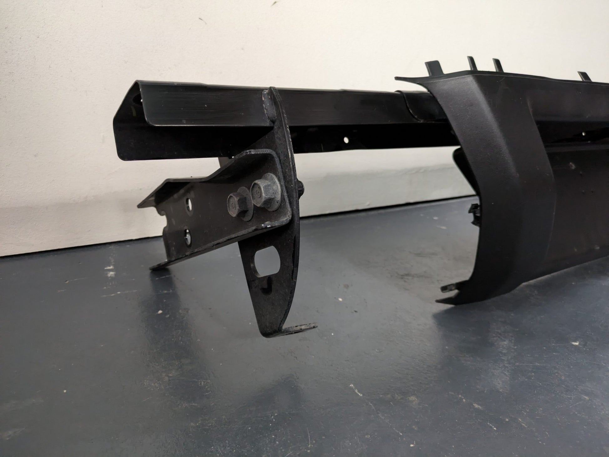 Genuine Rear Bumper Frame Nissan Navara PFL NP300 D23 2014-2020 Used
