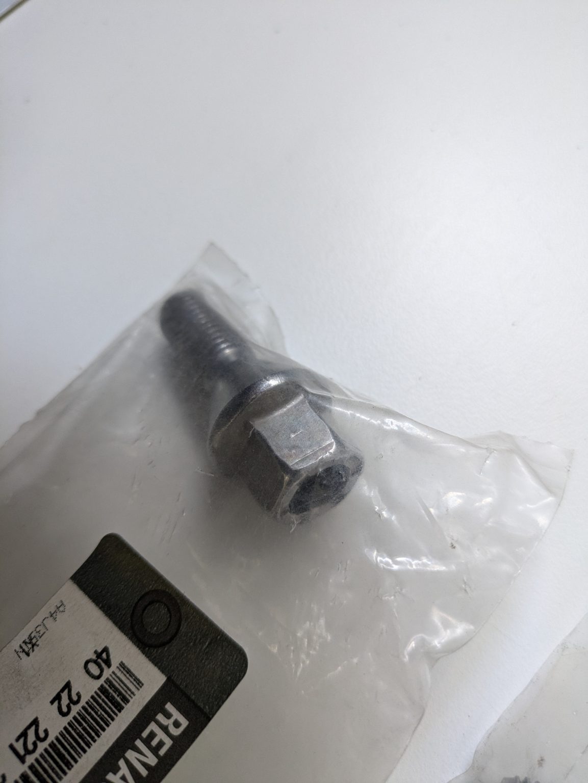 Genuine Renault Wheel Bolt Nissan & Renault Megane, Zoe, Lutecia, Kangoo, Sandero New