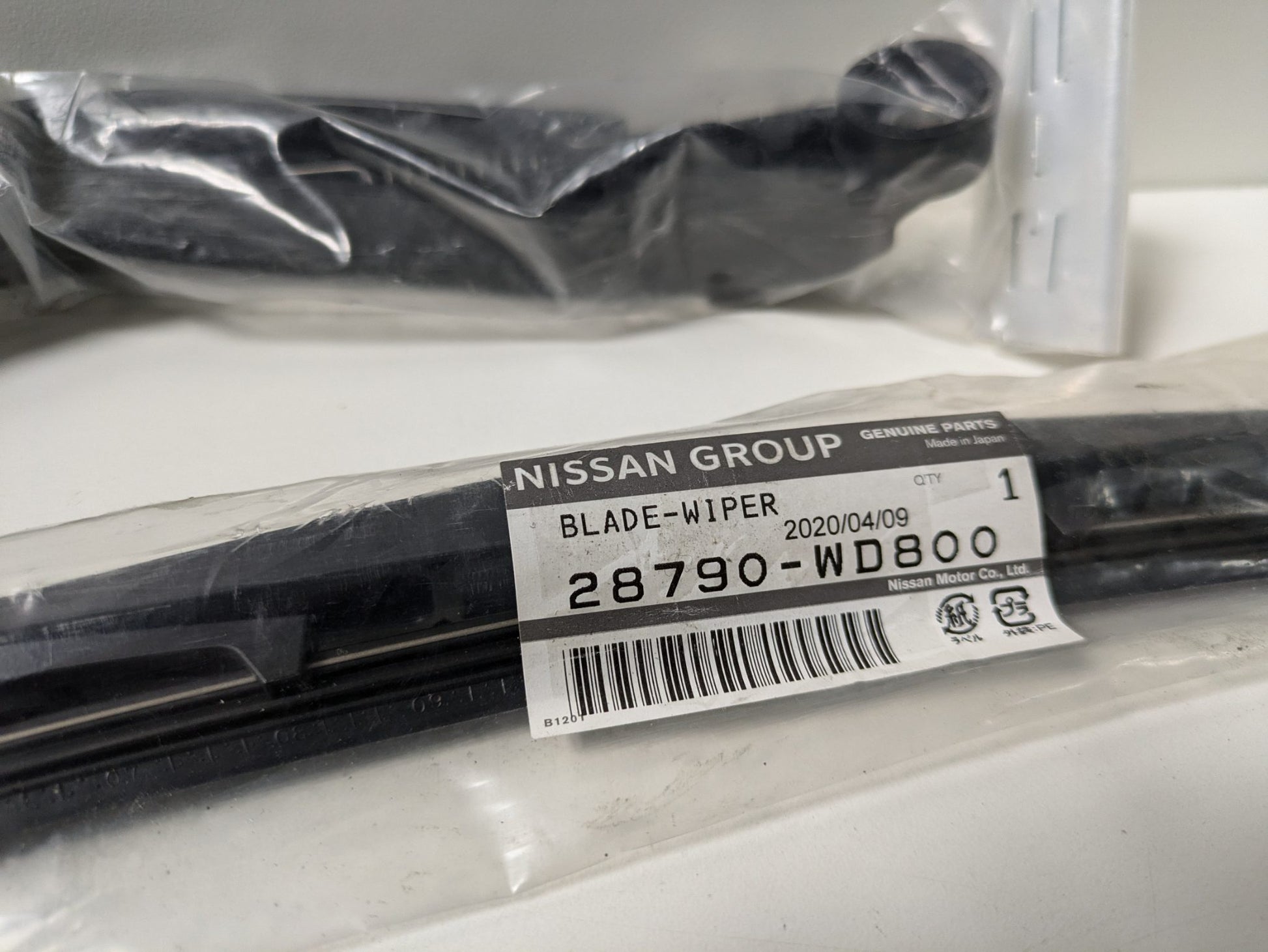 Genuine Windshield Stalk Arm & Blade Nissan Serena C26 2010 - 2016 New