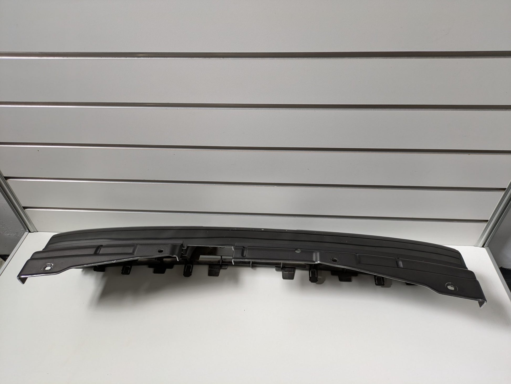 Genuine Front Bumper Grill Nissan Stagea M35 2001 - 2007 Used