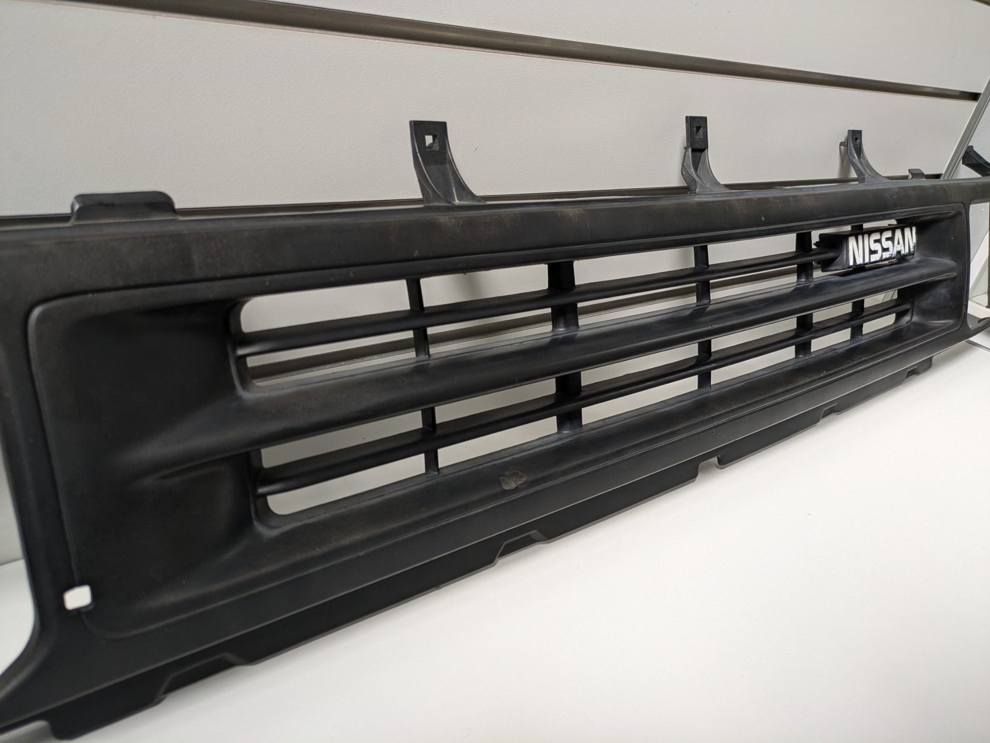 Genuine Front Bumper Grill Nissan Terrano Pathfinder D21 1990 - 1995 Used