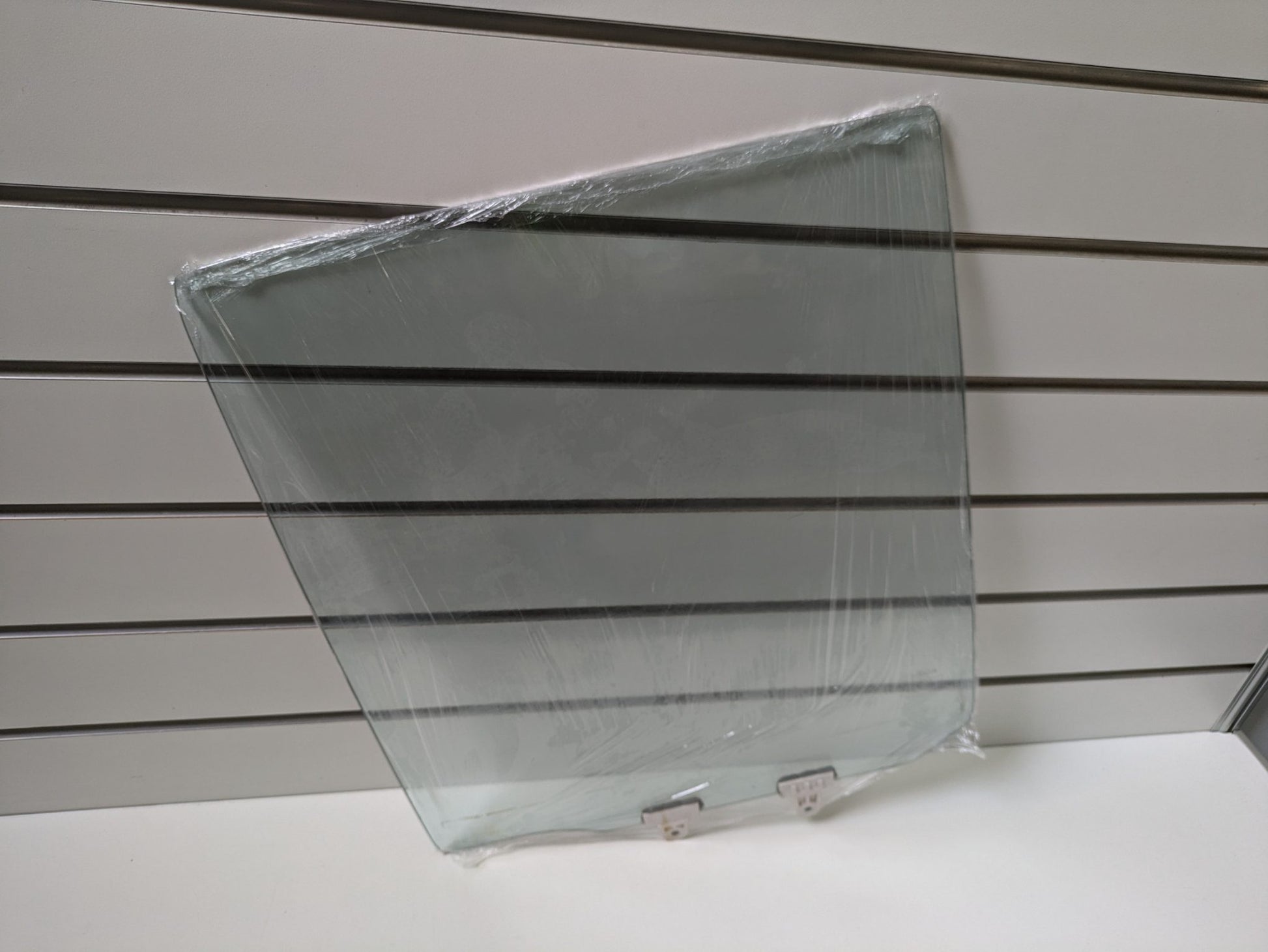 Genuine LH Rear Door Glass Nissan Terrano Pathfinder D21 1990 - 1995 Used
