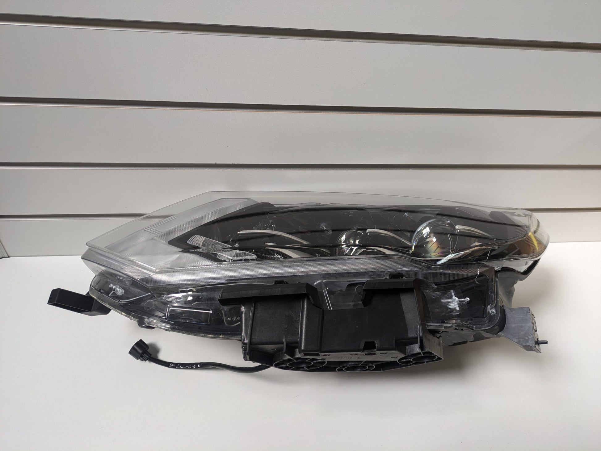 Aftermarket LH HID Headlight Nissan X-Trail (LHD) T32 2017 - 2023 Used