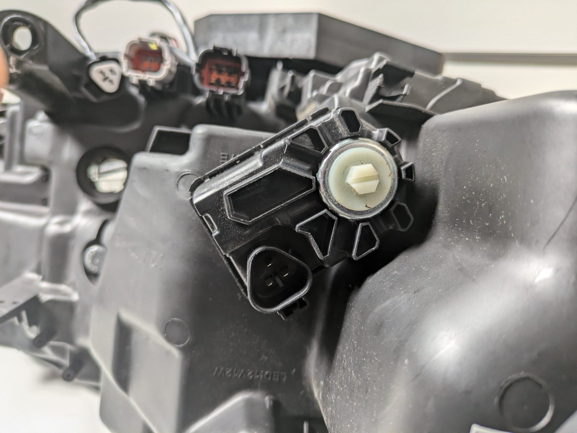 Aftermarket LH HID Headlight Nissan X-Trail (LHD) T32 2017 - 2023 Used